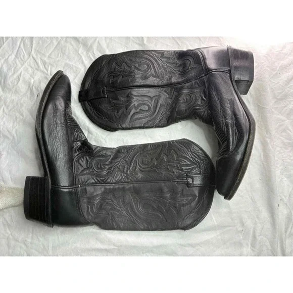 Unmarked, black leather cowboy boot size 10